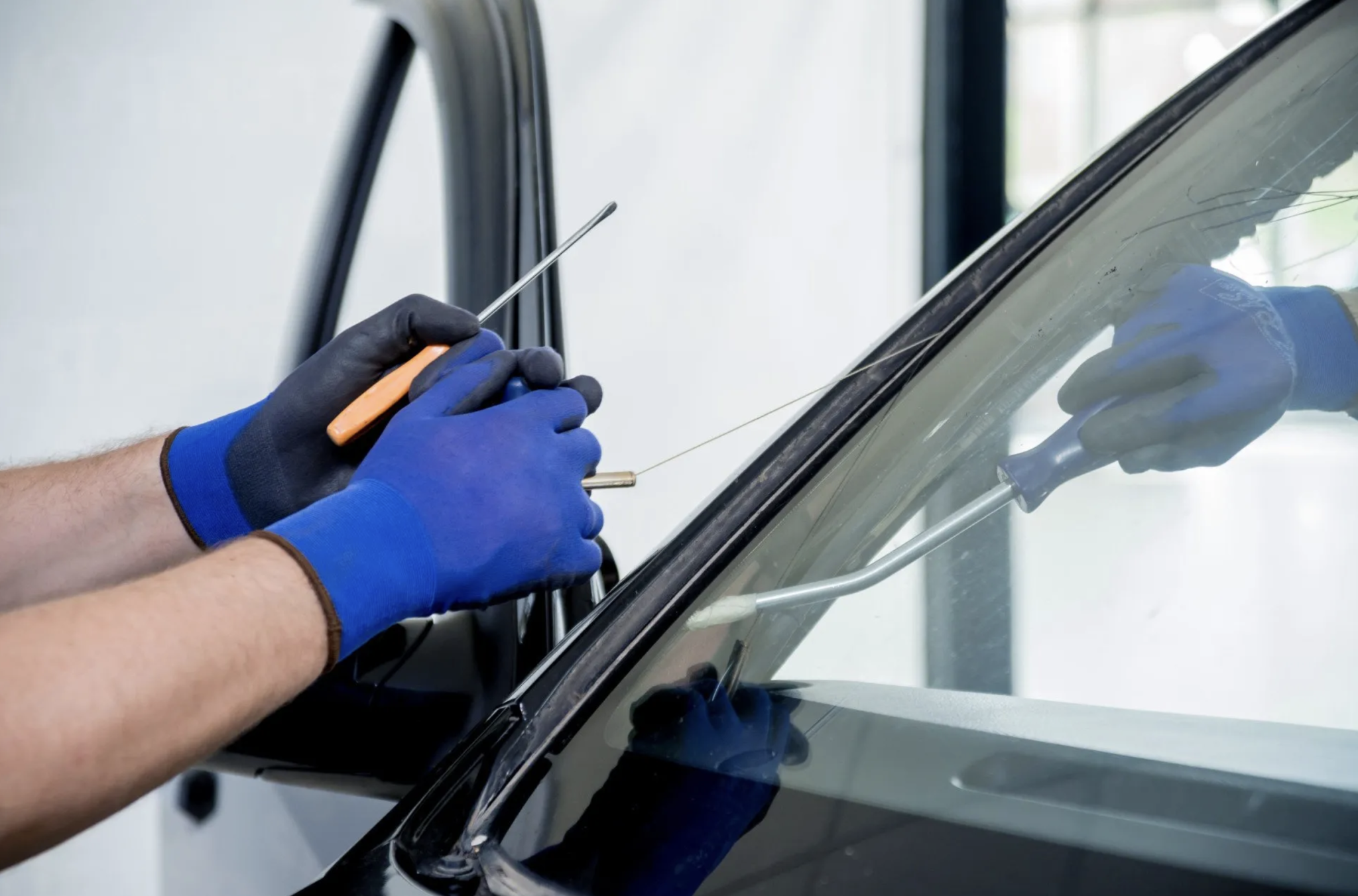 Aaron Auto Glass Chicago's most affordable windshield replacement